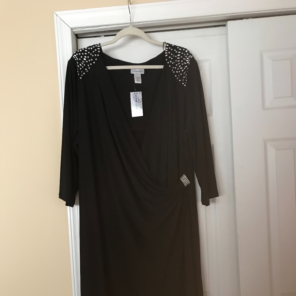 BEAUTIFUL GOWN NEVER WORN
